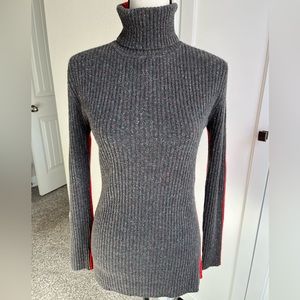 Autumn Cashmere turtleneck sweater. Very unique and beautiful combo colors.